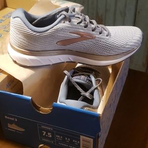 Brooks Revel 3 Woman's Running Shoe